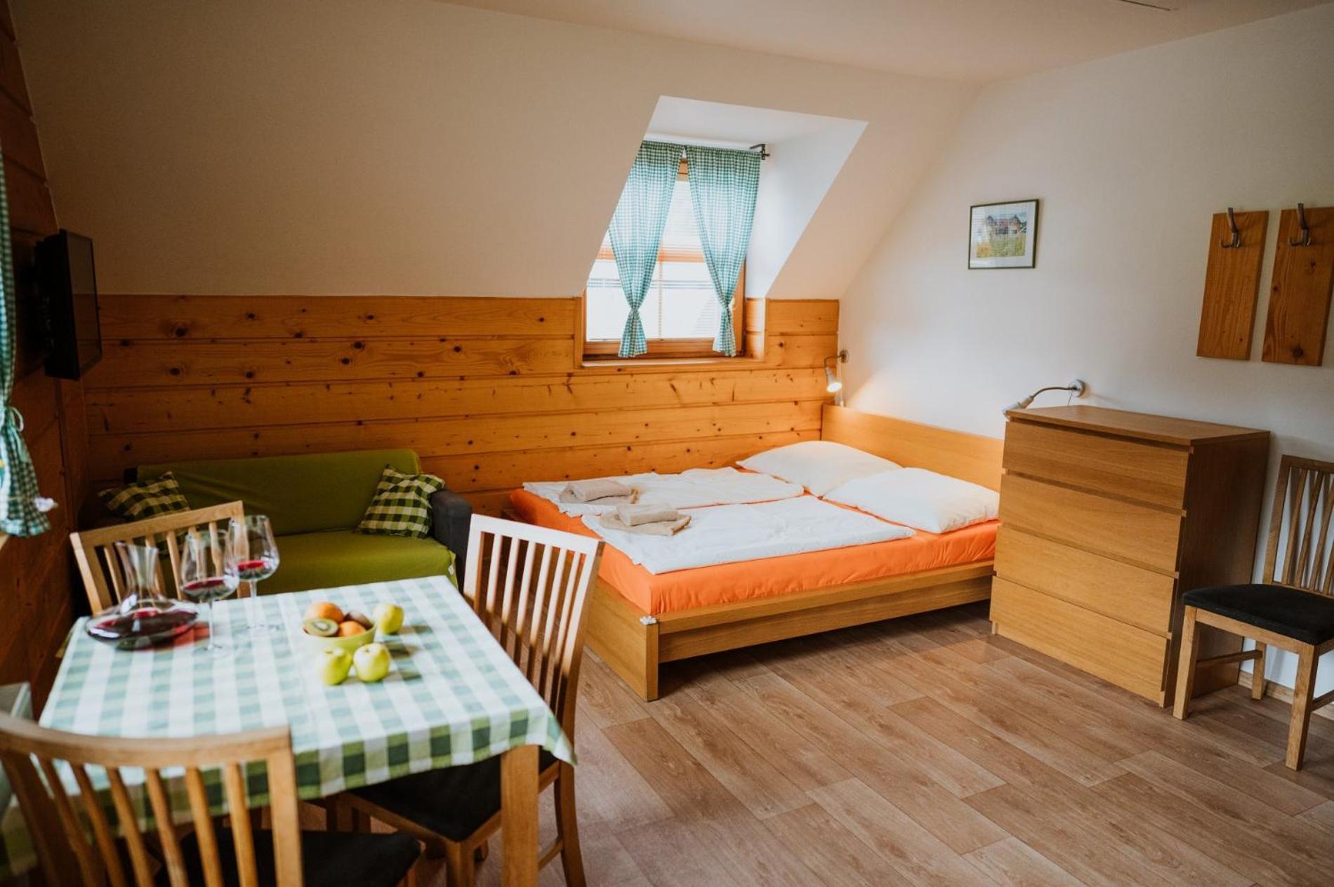 Apartmany Velké Karlovice Exteriör bild