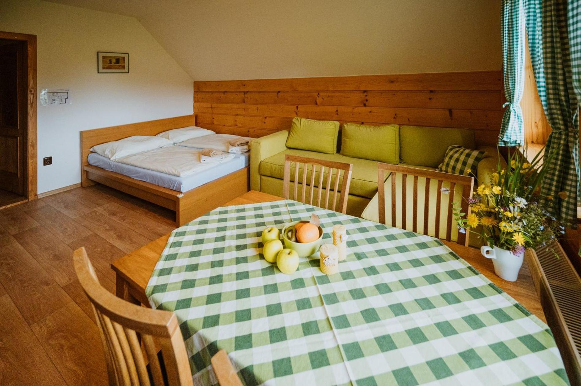 Apartmany Velké Karlovice Exteriör bild