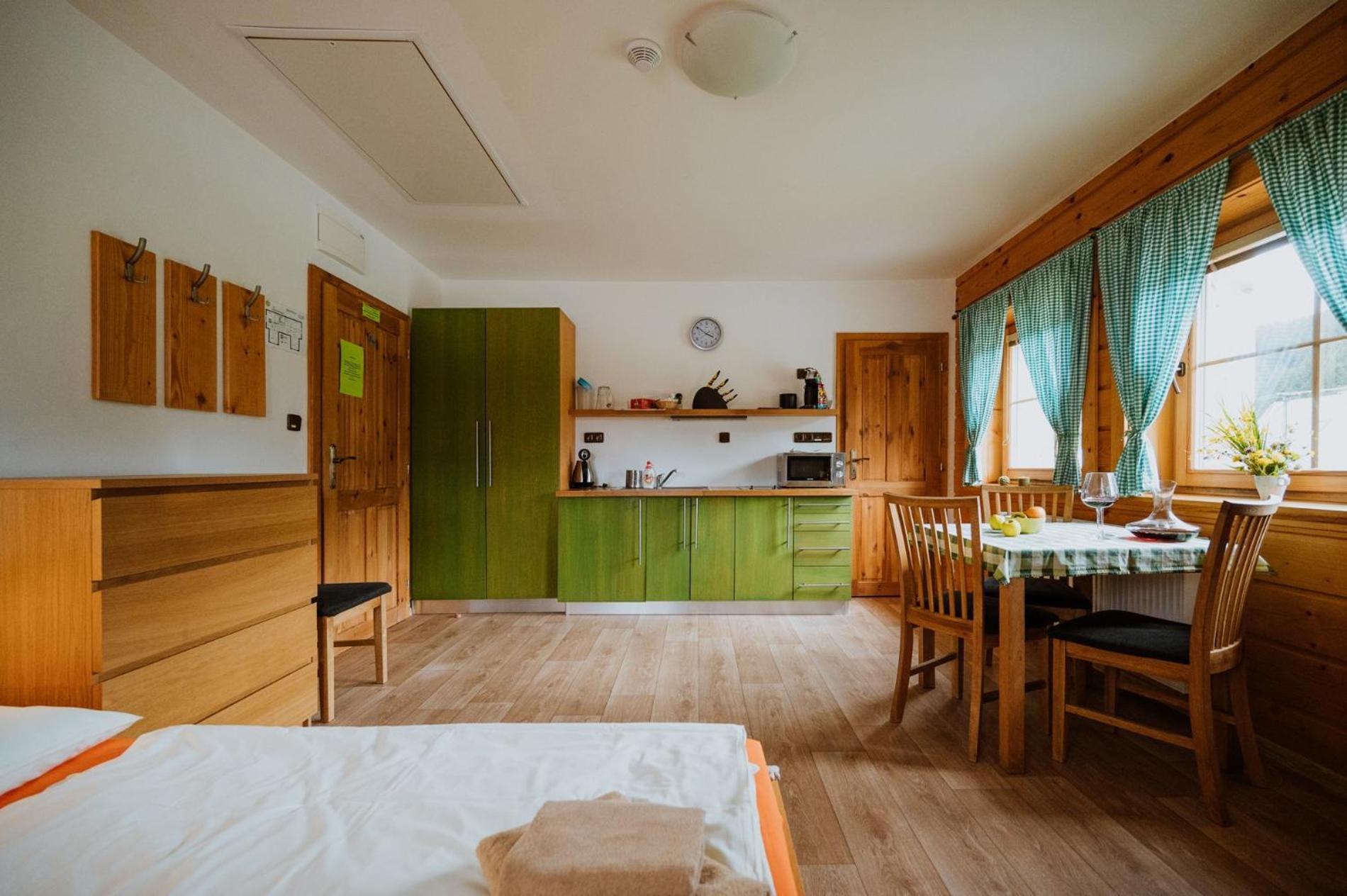 Apartmany Velké Karlovice Exteriör bild