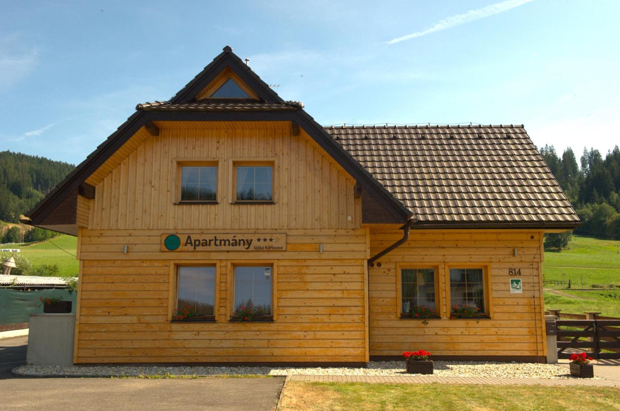 Apartmany Velké Karlovice Exteriör bild